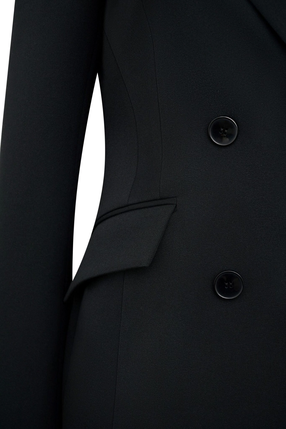 Жакет с объёмными плечами