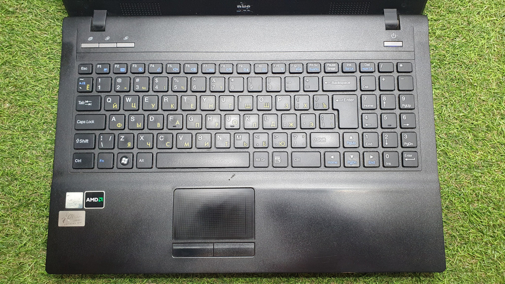 Ноутбук DNS AMD/4Gb