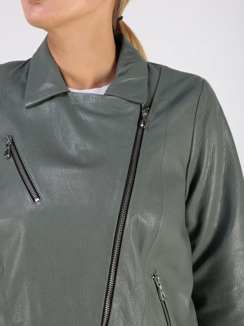 Кожаная куртка демисезонная косуха оверсайз