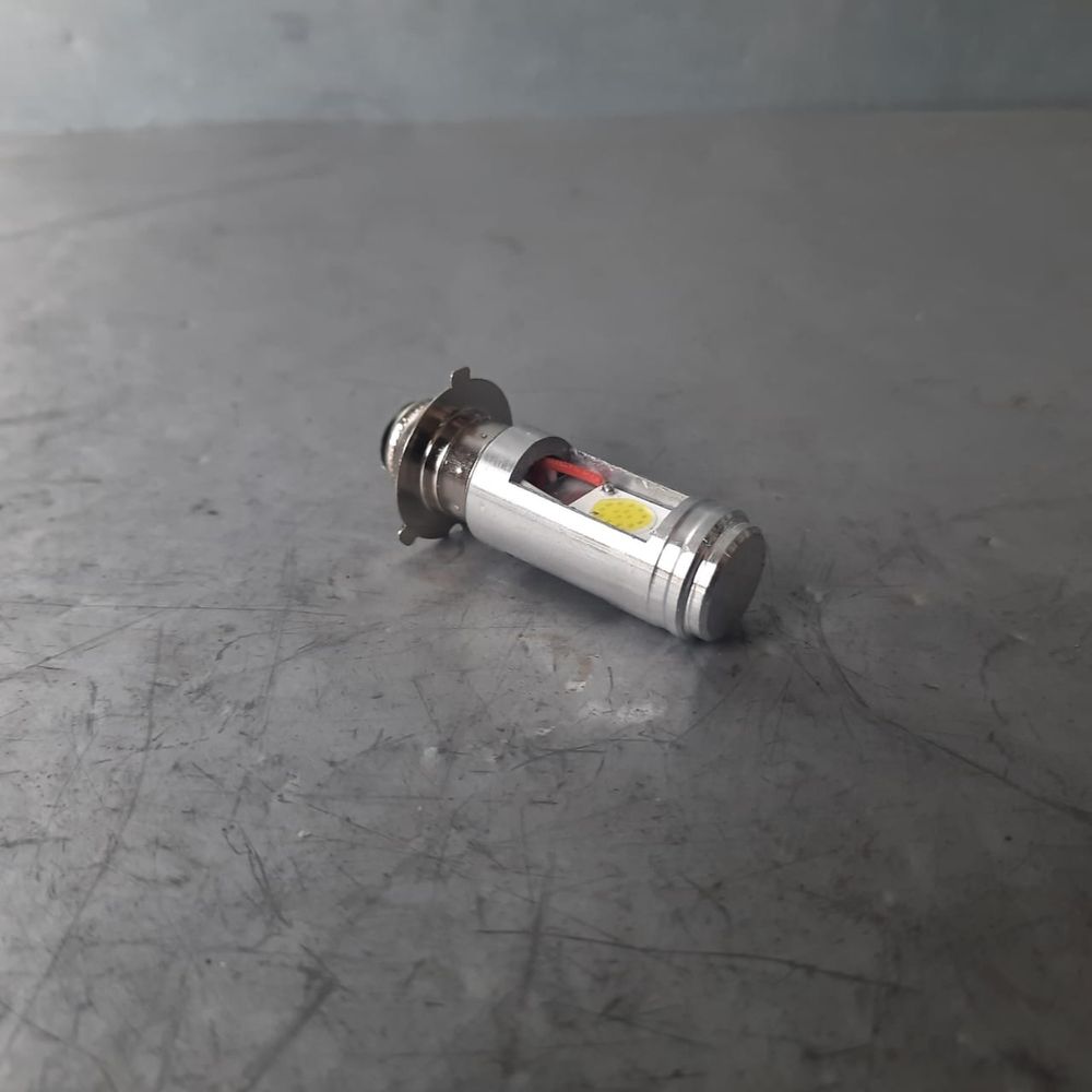 лампа фары диодная супер яркая LED (8-80V) 12V 1 усик