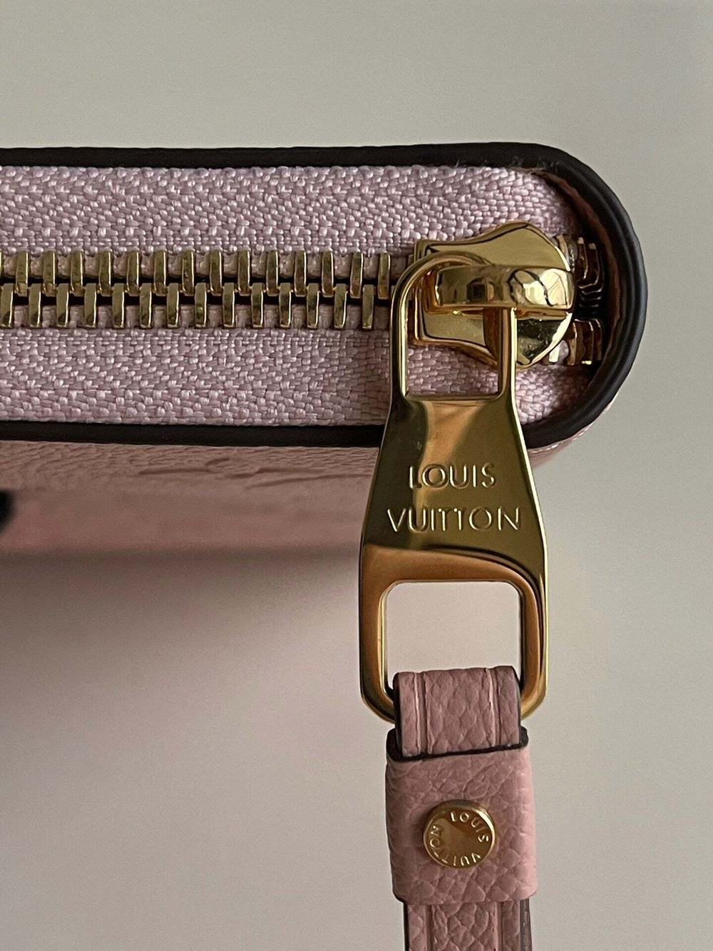 Louis Vuitton Zippy Wallet
