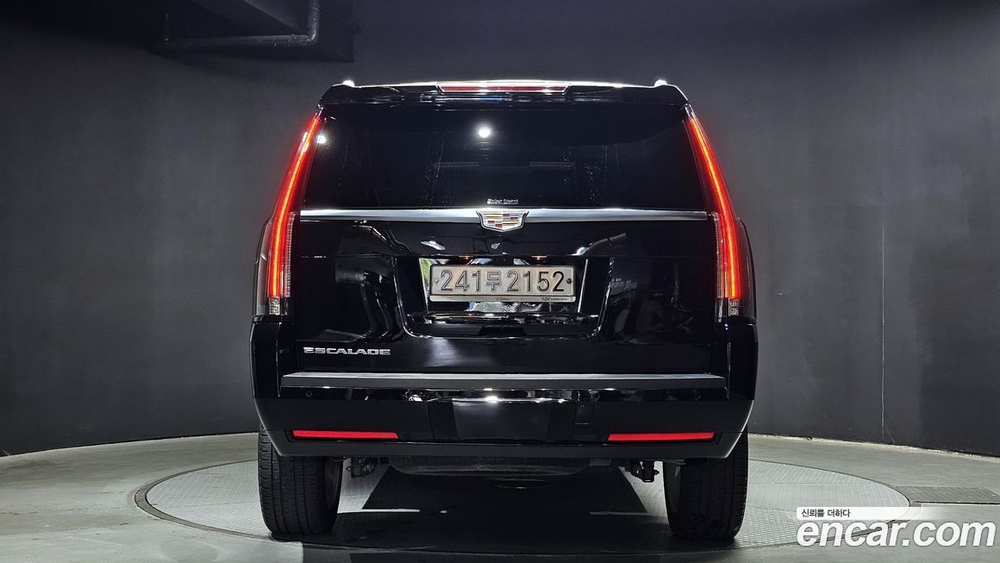 Cadillac Escalade 6.2 (11.2019)