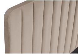 Двуспальная кровать Амелия 160х200 без ПМ бежевая