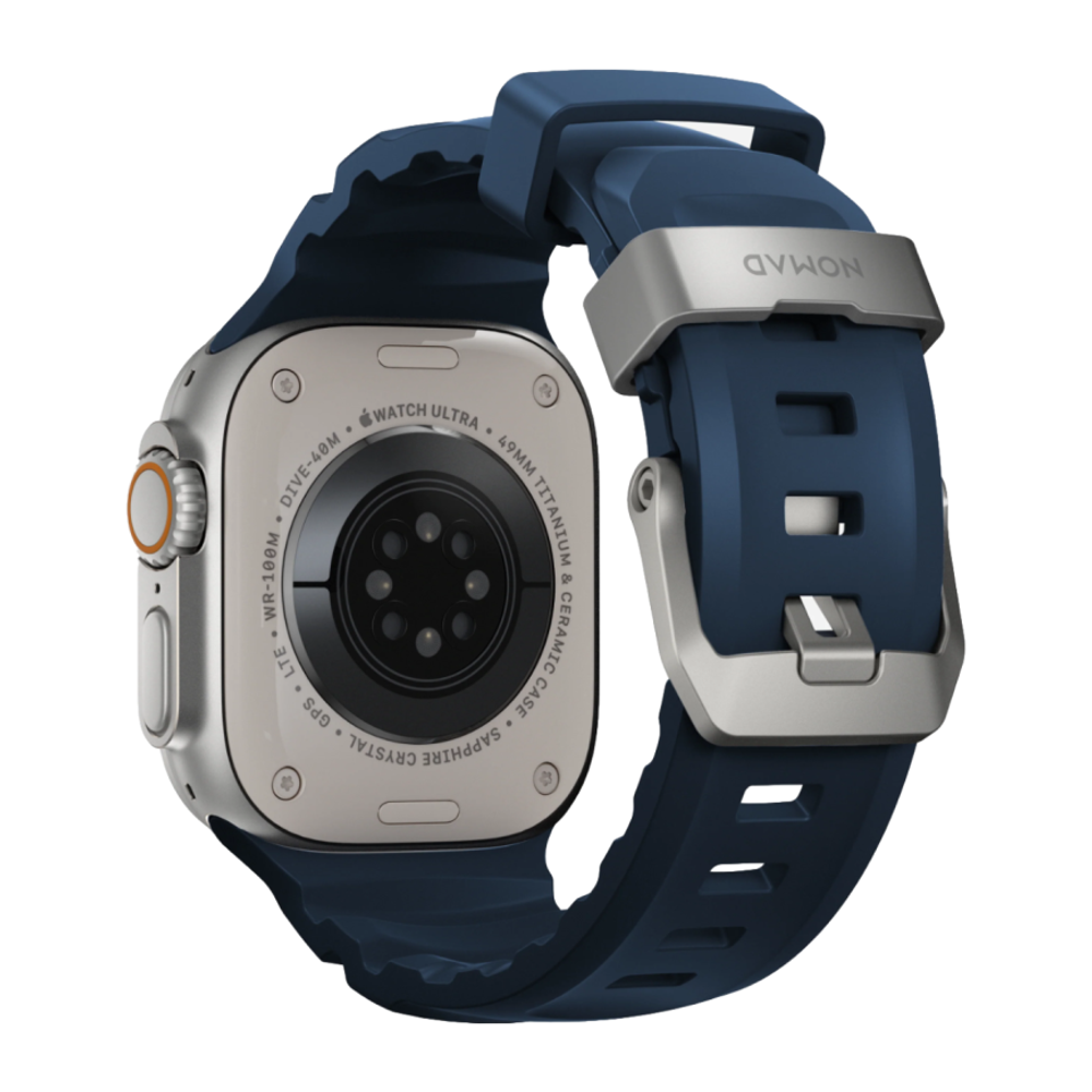 Спортивный ремешок Nomad Rocky Point Band для Apple Watch 44, 45, 46 мм и Ultra 2–3 Водостойкий ремешок из фторэластомера с классической застёжкой из титана 5-го класса. На запястье обхватом 145–195 мм