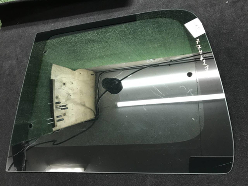 Форточка задняя левая Citroen Berlingo 1 (96-02)