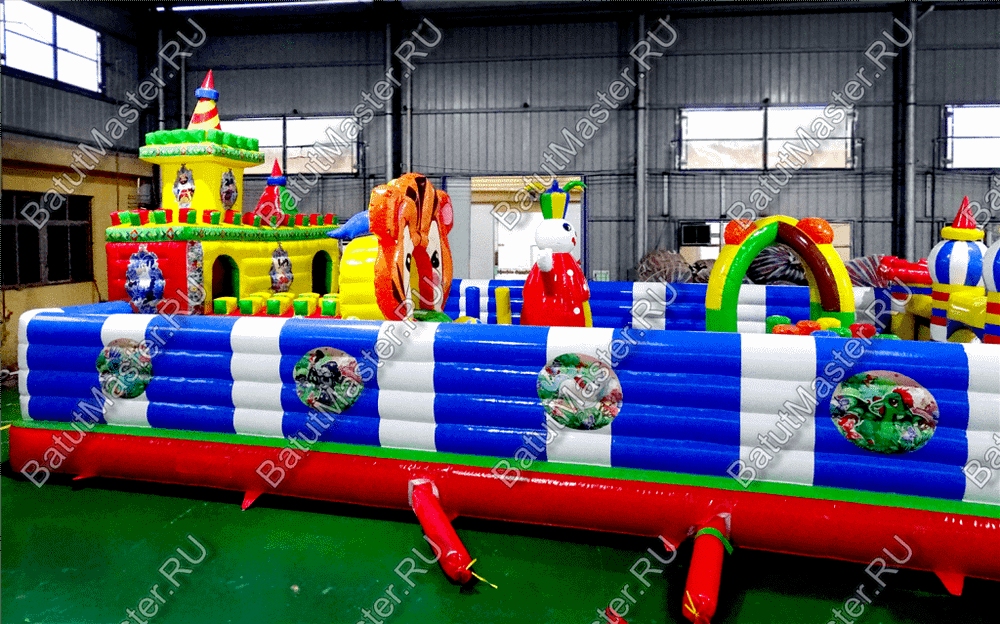 Коммерческий надувной батут "Сказочный замок", размер 11*7*5 м.