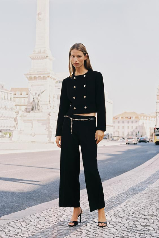 ZARA УКОРОЧЕННЫЕ БРЮКИ С РЕМНЕМ-ЦЕПОЧКОЙ, ЧЕРНЫЙ