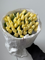 Букет из 51 лимонного тюльпана- L