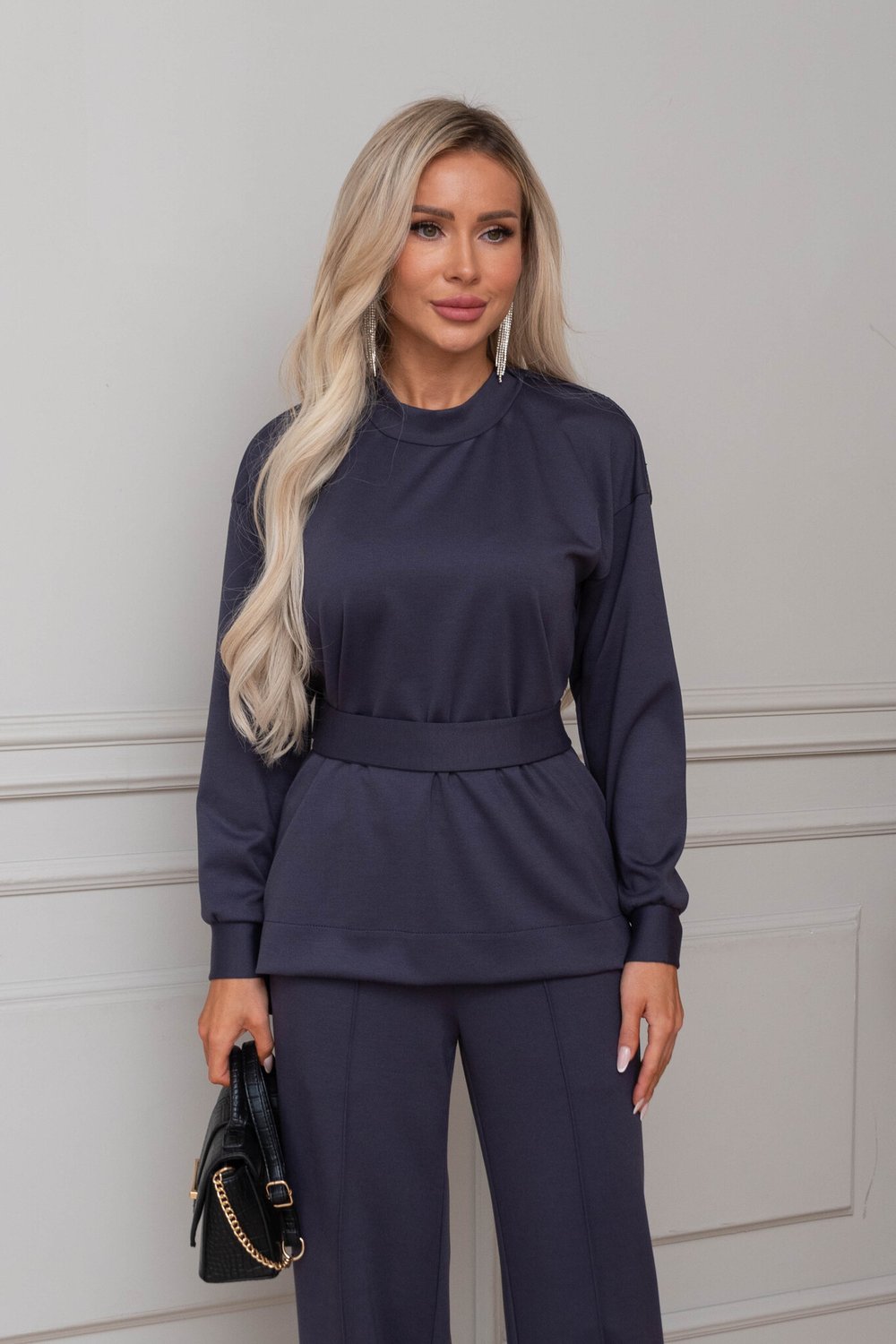 Костюм темно-серого цвета с кружевом из вискозы