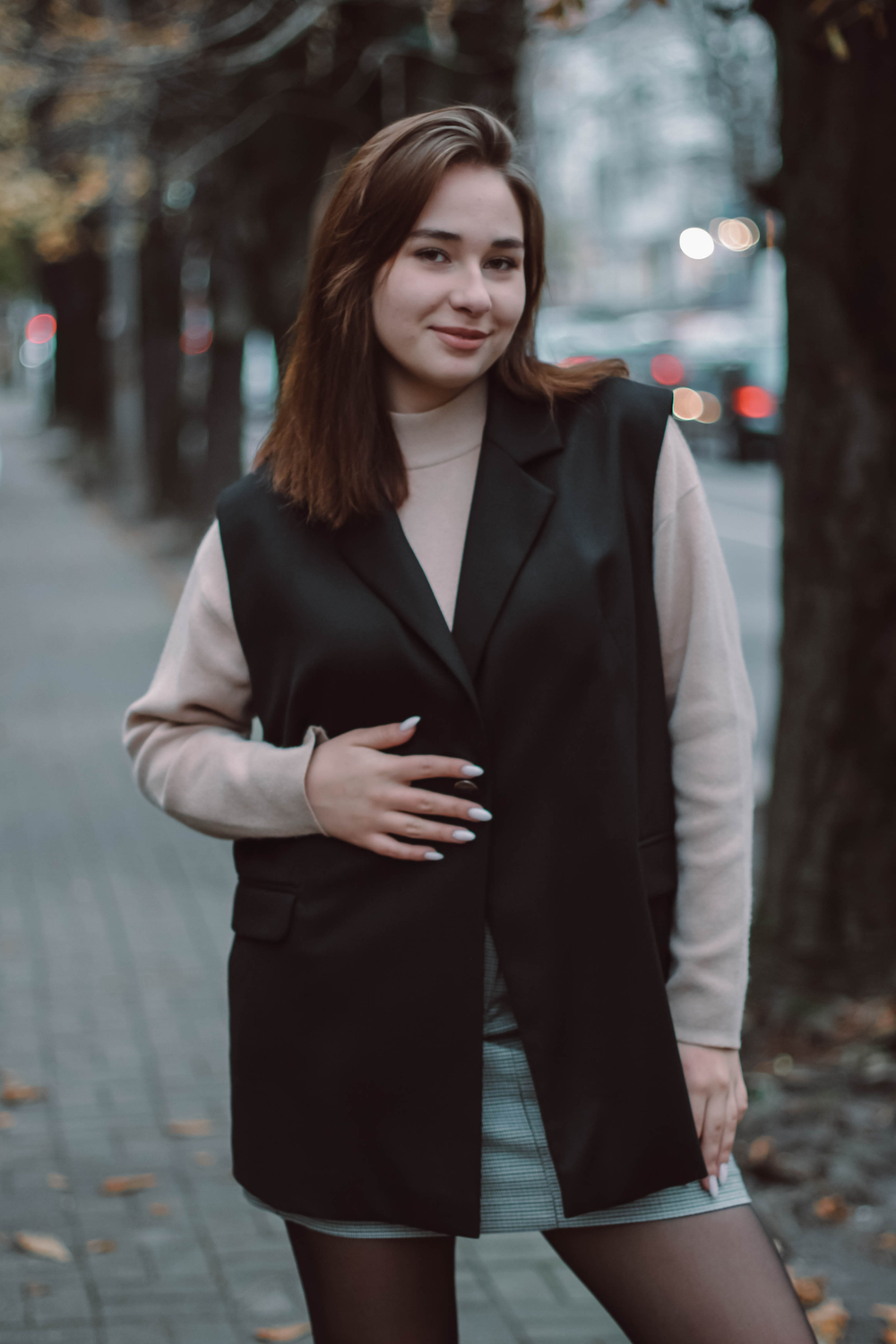 Однобортный удлиненный жилет-пиджак черного цвета