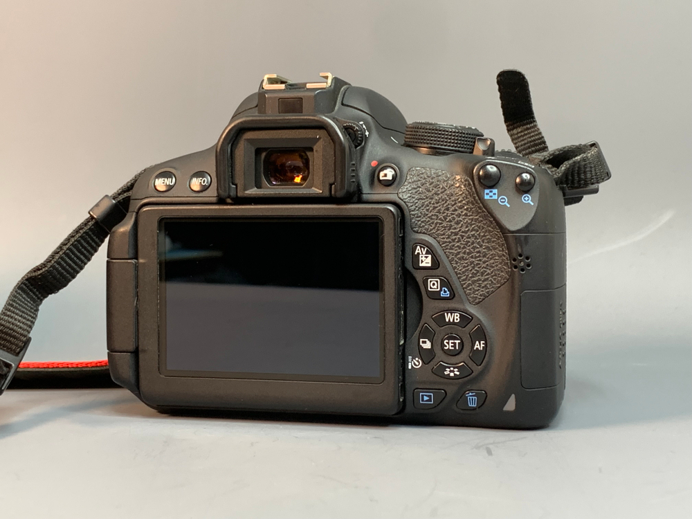 Canon 700D Kit 18-55mm IS STM 16.209 Кадров