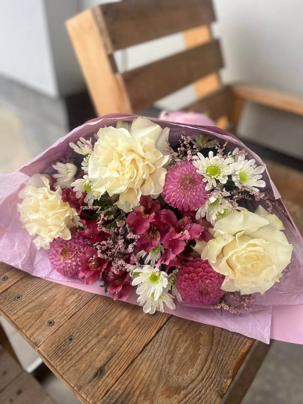 Букет в бело-фиолетовой гамме