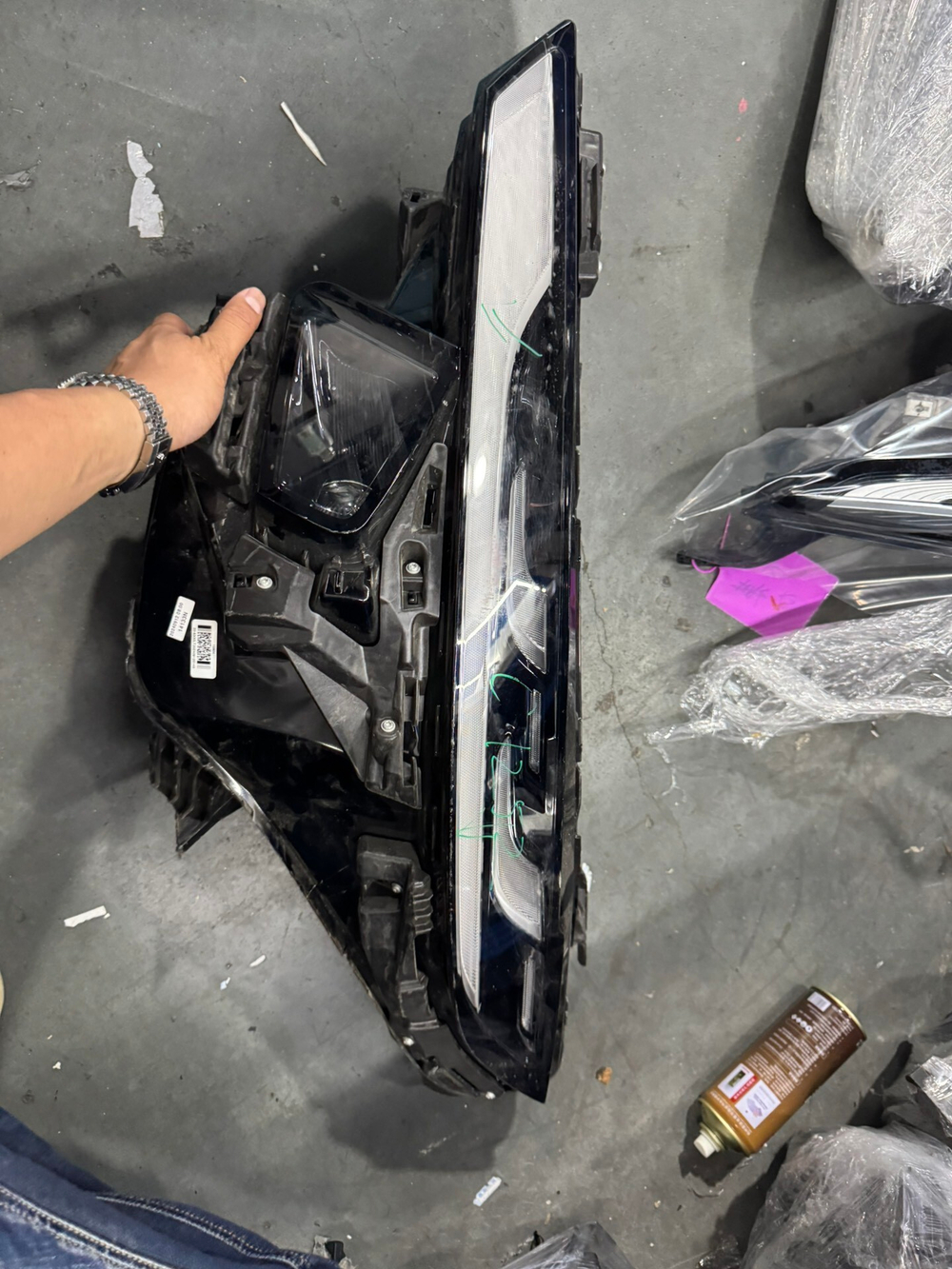 Оригинальная LED фара к Mazda EZ6, левая/правая,