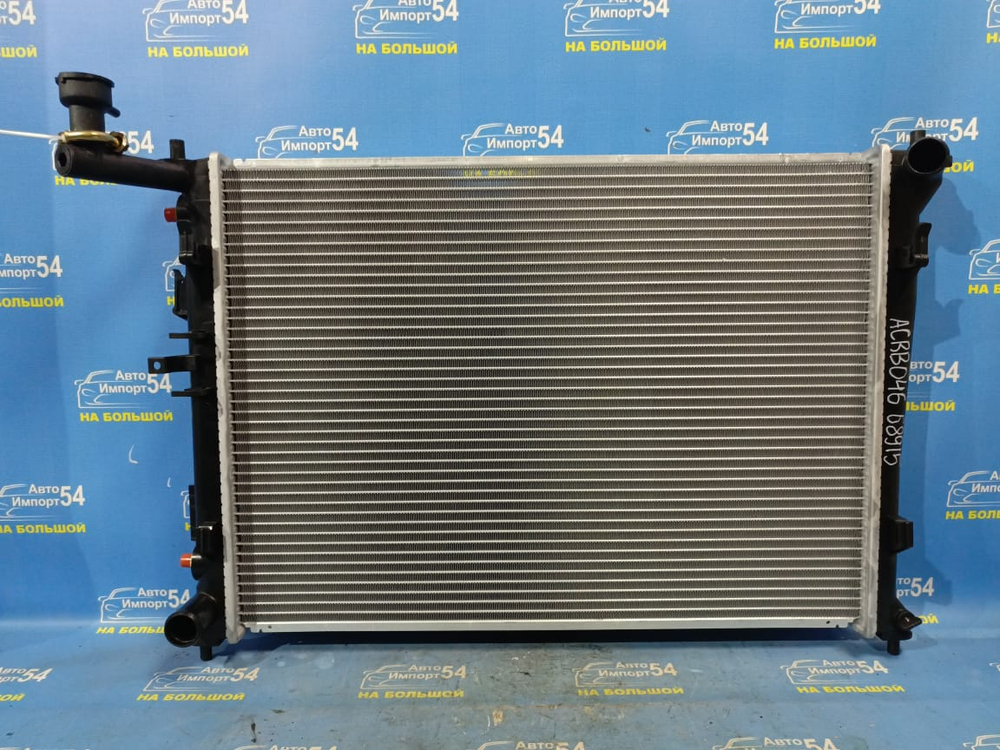 Радиатор двигателя HYUNDAI i30 2008-2012