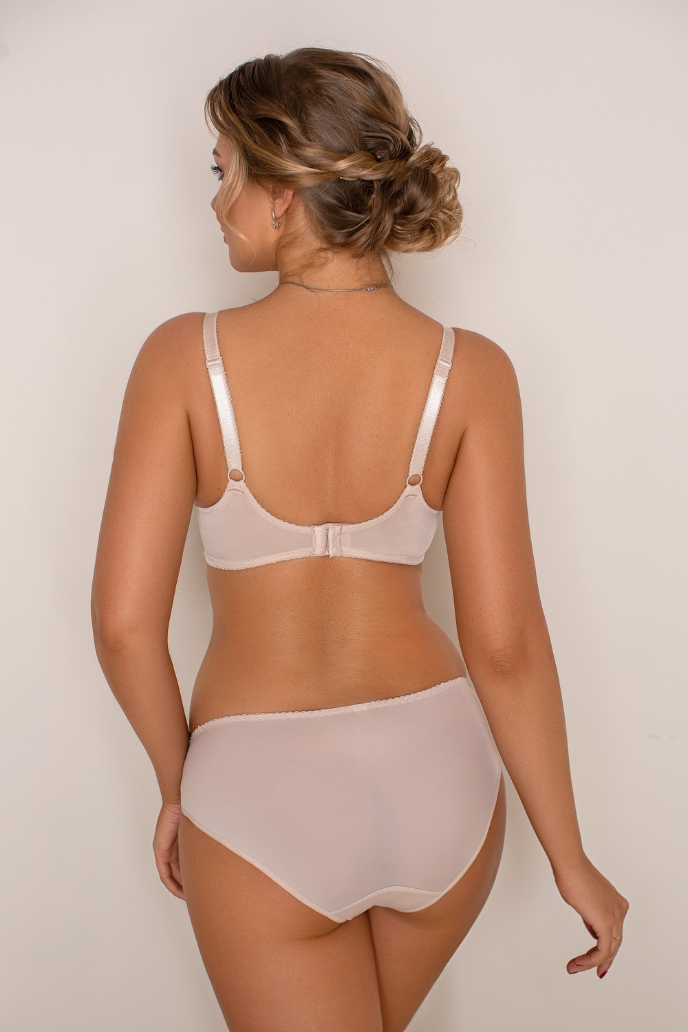 Бюстгальтер 600