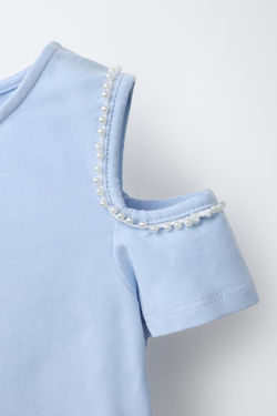 ZARA ФУТБОЛКА С ЖЕМЧУЖИНАМИ, ГОЛУБОЙ