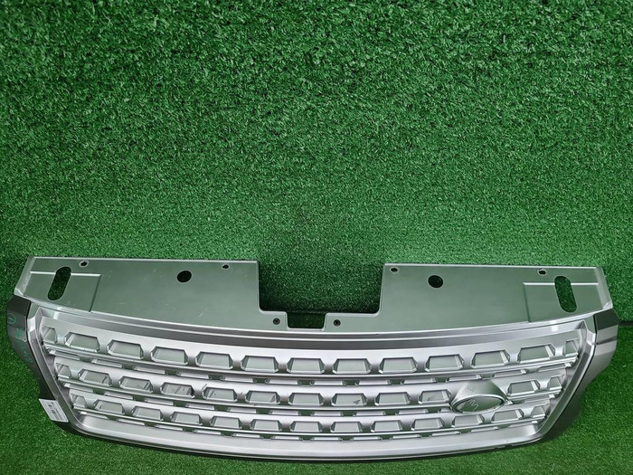 Решетка радиатора Range Rover Vogue 4 L405 (12-17)