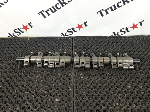 Вал рокеров в сборе 2016г.