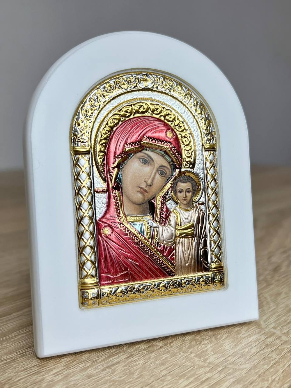 Казанская БМ, икона арочная, белое дерево, эмаль 86х112