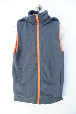 Жилет с хлопком стильный на 5-6 лет