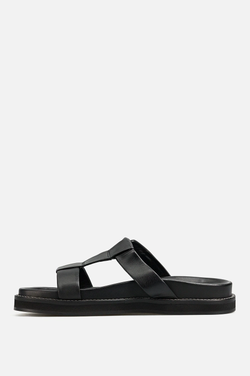 Сандалии на плоской подошве Fajar