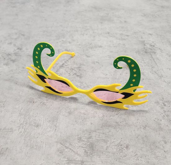 Очки Черт жёлтые с зелёным