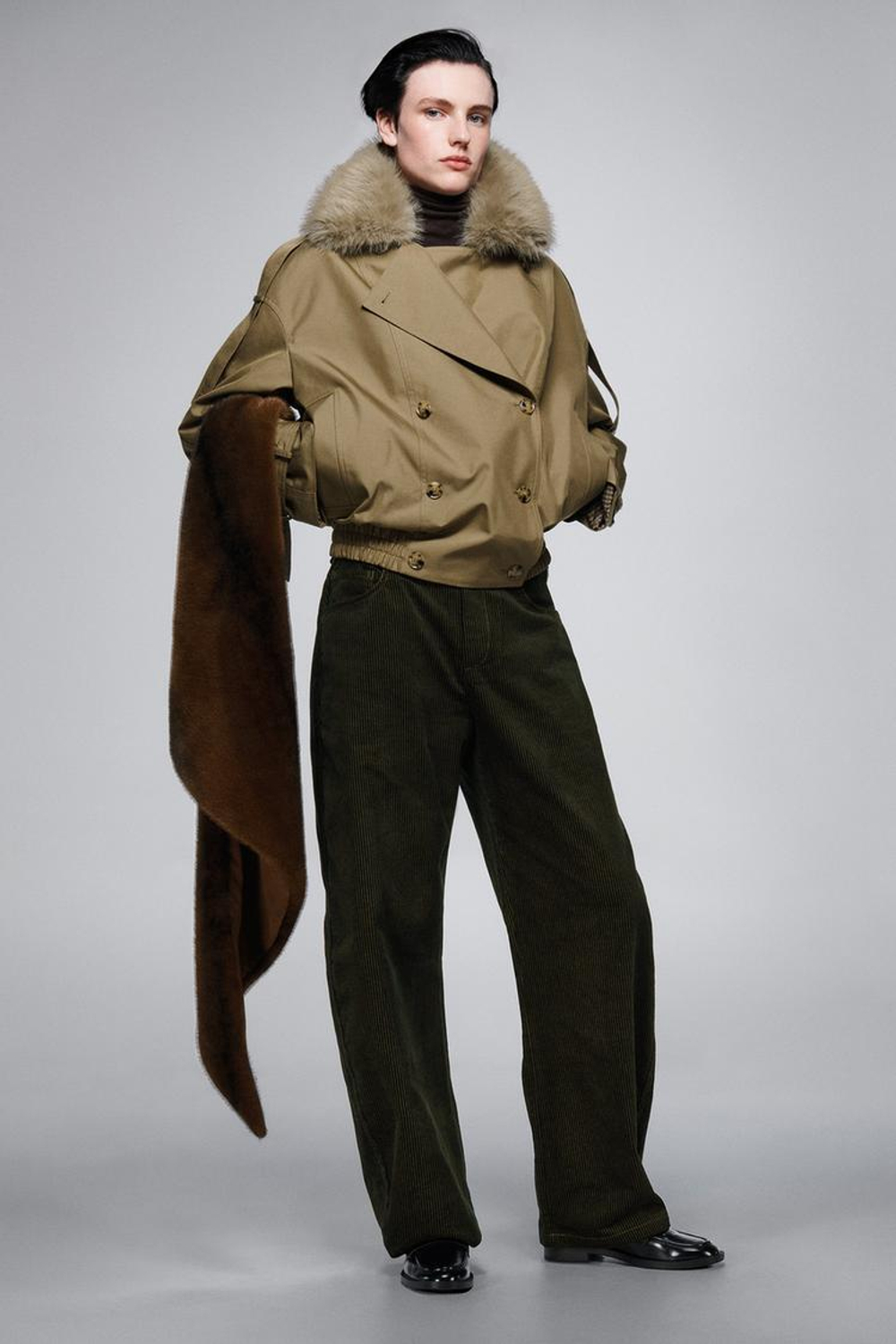 ZARA ТРЕУГОЛЬНЫЙ ШАРФ ИЗ ИСКУССТВЕННОГО МЕХА, КОРИЧНЕВЫЙ