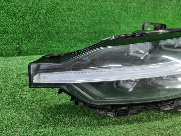 Фара левая Volvo XC60 2 (2017-2021) LED