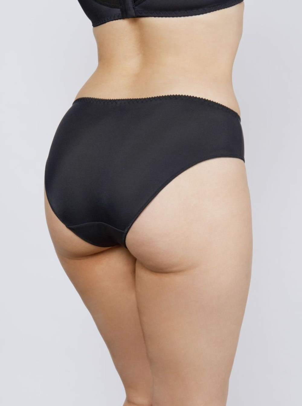 Трусики-слипы со вставками из вышитой сетки (Размер: 50) (Цвет: пудровый)