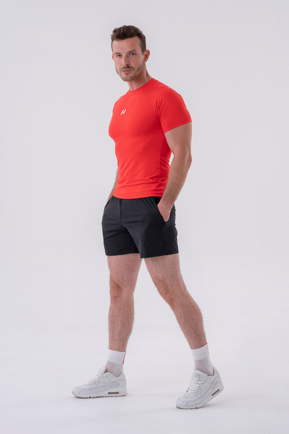 Мужская футболка Nebbia Functional Slim-fit T-shirt 324 Red