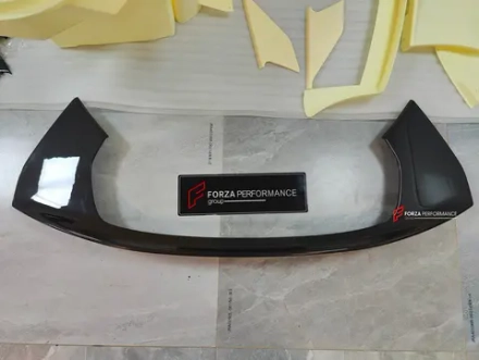 Карбоновый спойлер на крышку двигателя для FERRARI SF90 Феррари