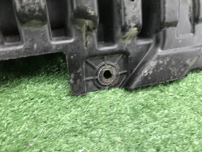 Пыльник переднего бампера Mercedes E W213 (16-21)