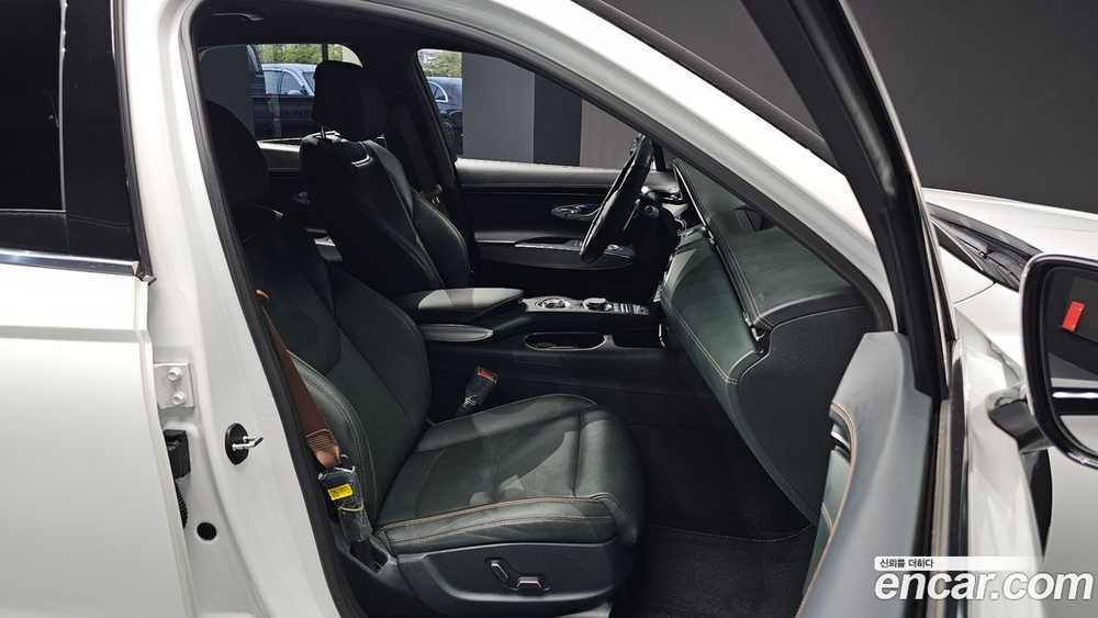 Genesis GV70 2.5T Бензин AWD (11.2021)