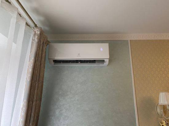 Сплит-система инверторного типа Electrolux Avalanche Super DC Inverter EACS/I-12HAV/N8_22Y комплект