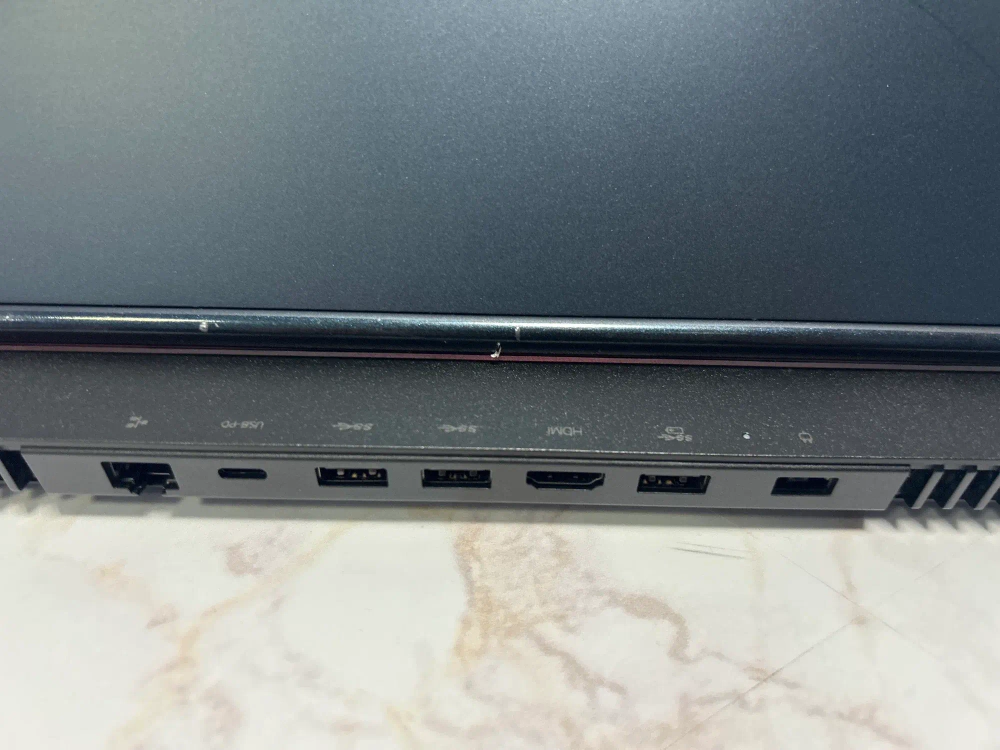 Ноутбук Lenovo Legion 5 15ACH6H (82JU005GRU) 15,6"/AMD Ryzen 7 5800H/RAM 16GB/SSD 1024GB/GeForce RTX 3070 8GB/1920*1080/IPS 165Hz/Windows 11/Подсветка кл-ры: LED/черная. Состояние: C1