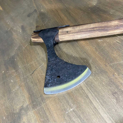 Топор кованый тип 4, на древке (берёза)