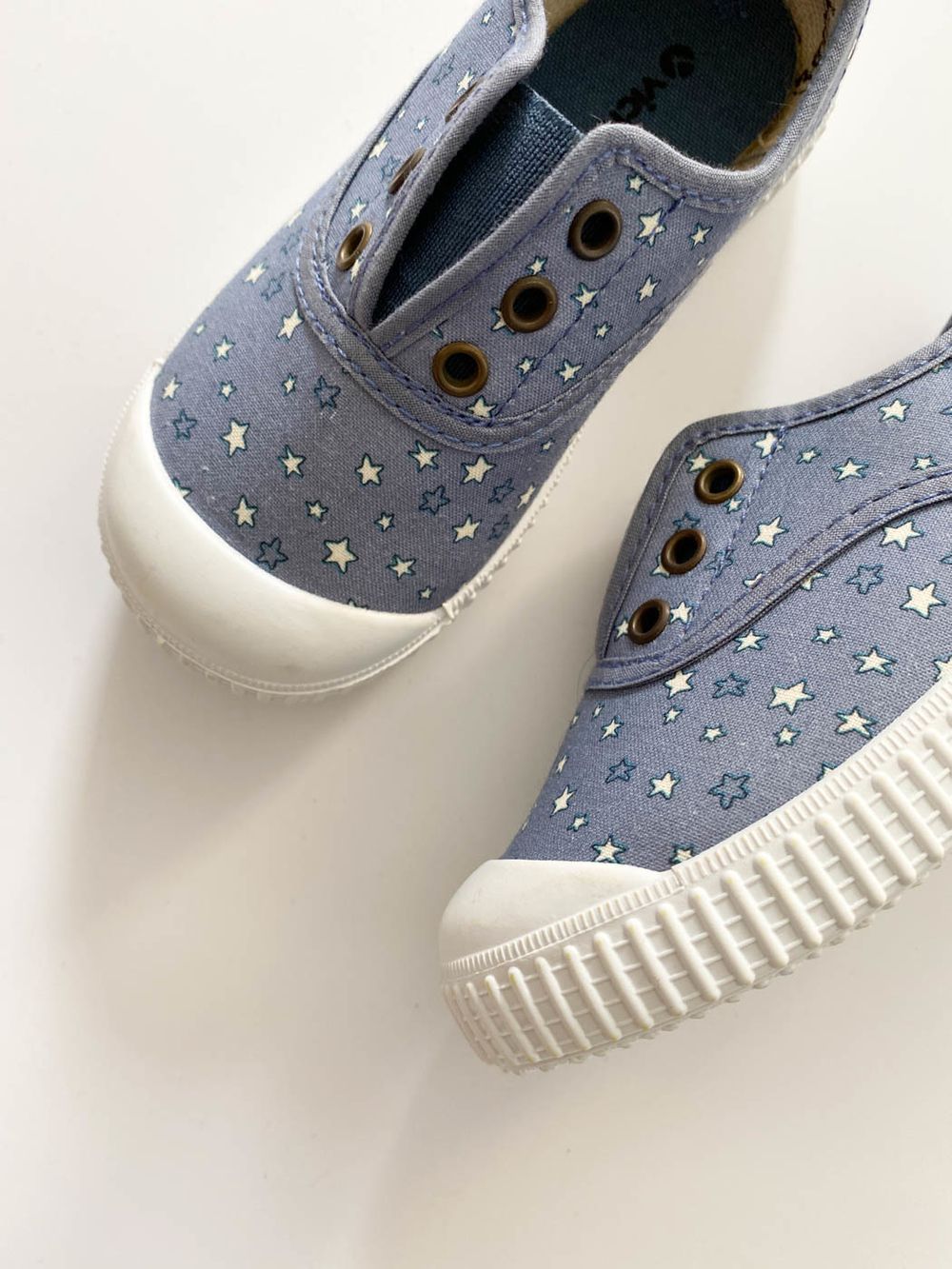 Слипоны Victoria