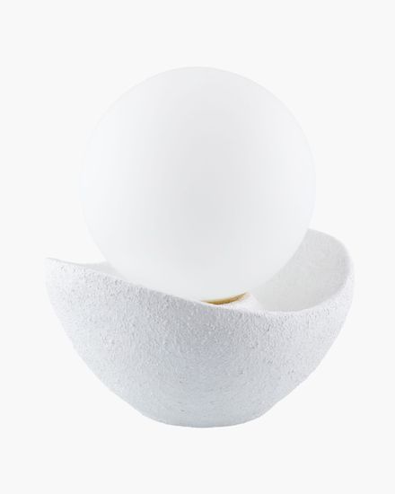 Белая настольная лампа “Мейперл”