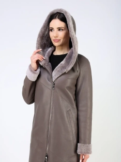 Дубленка зимняя натуральная с капюшоном