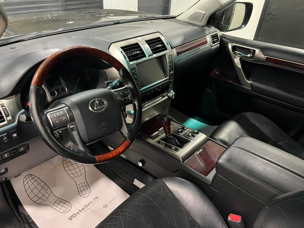 Lexus GX460 2012 год