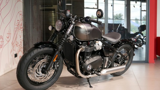 TRIUMPH BONNEVILLE BOBBER