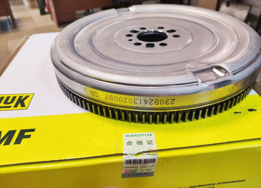 Маховик двухмассовый LUK 415076809 DSG7