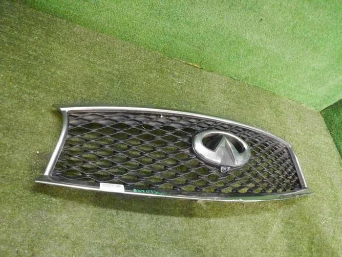 Решетка радиатора Infiniti QX70 (2013-2017)