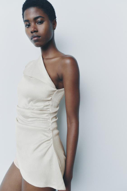 ZARA АСИММЕТРИЧНЫЙ ТОП СО СБОРКОЙ, СЛОНОВАЯ КОСТЬ