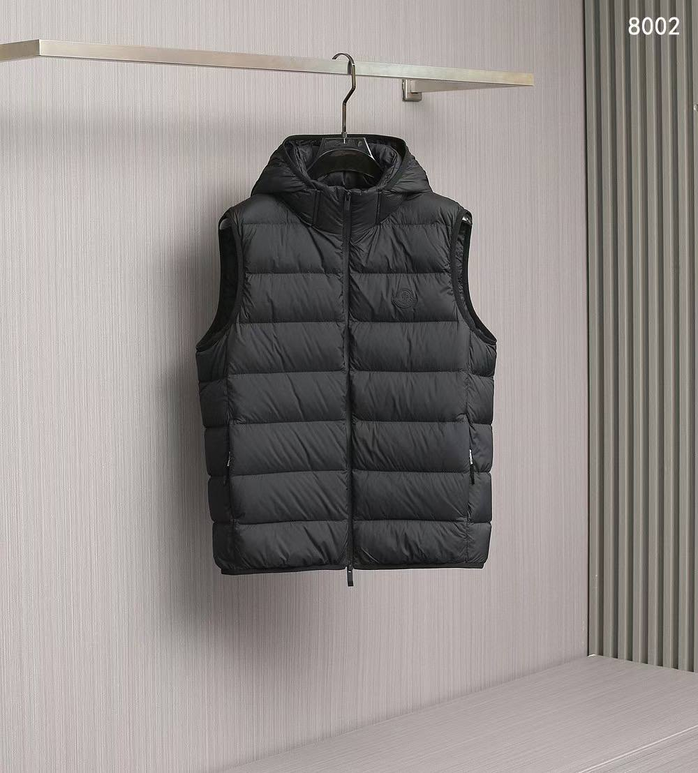 Безрукавка Moncler