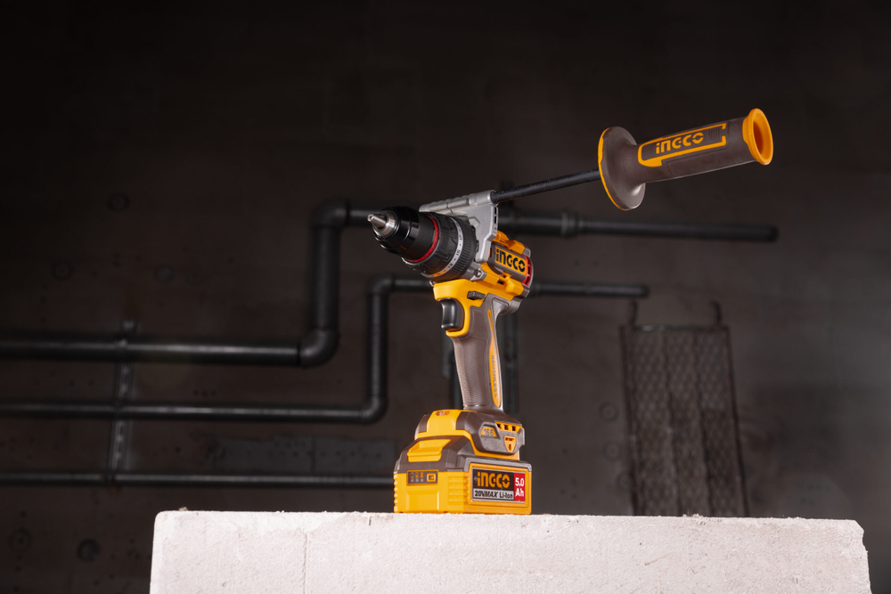 Аккумуляторный бесщёточный ударный шуруповерт INGCO CIDLI201668 INDUSTRIAL 20 В 166 Нм