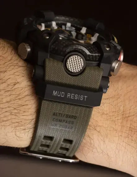 Наручные часы Casio GG-B100-1A3