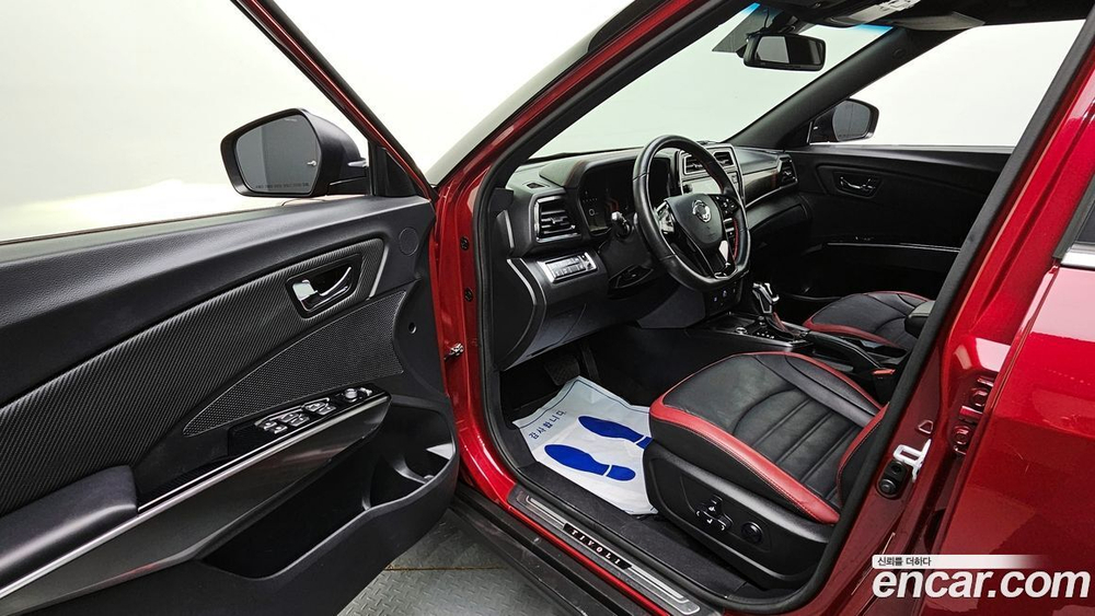 KG Mobility (Ssangyong) Very New Tivoli Бензин 1.5 2WD (04.2020)