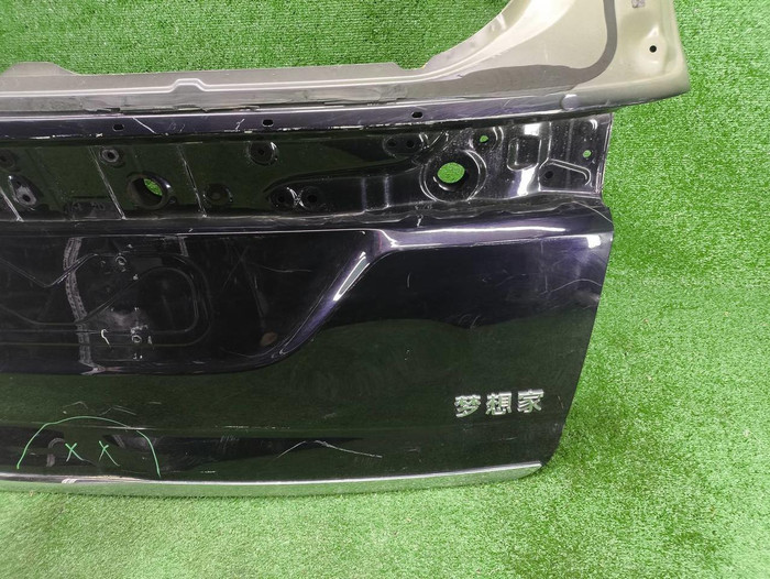 Крышка багажника Voyah Dream (2021-н.в.)