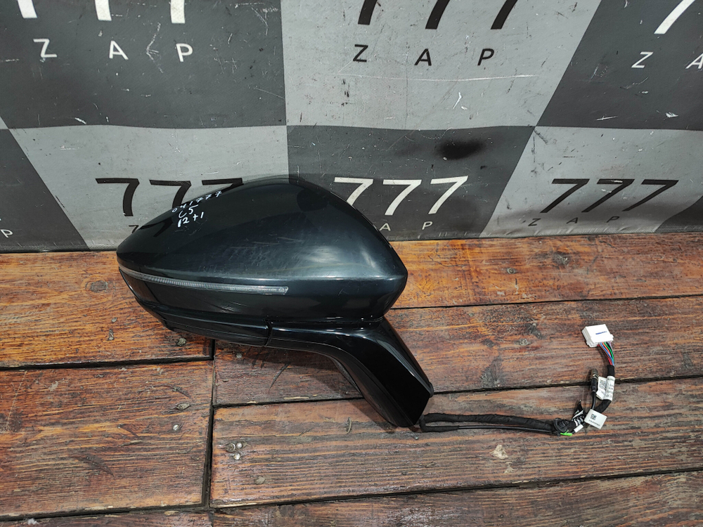 Зеркало правое 12 + 1 pin Omoda C5 22-нв Б/У Оригинал 601000431AAACE